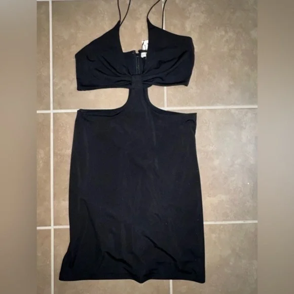 New ✨Alice + Olivia ✨Havana Cut-Out Minidress - Picture 2 of 13